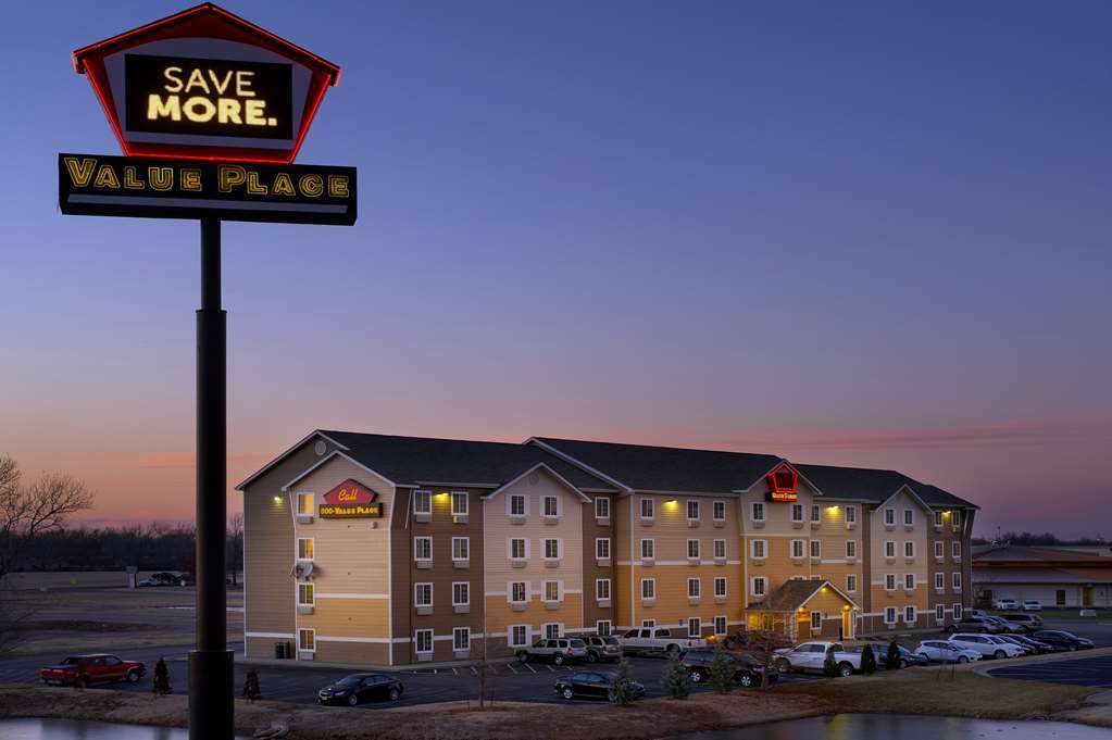 Extended Stay America Select Suites - Wichita - Airport Eksteriør bilde