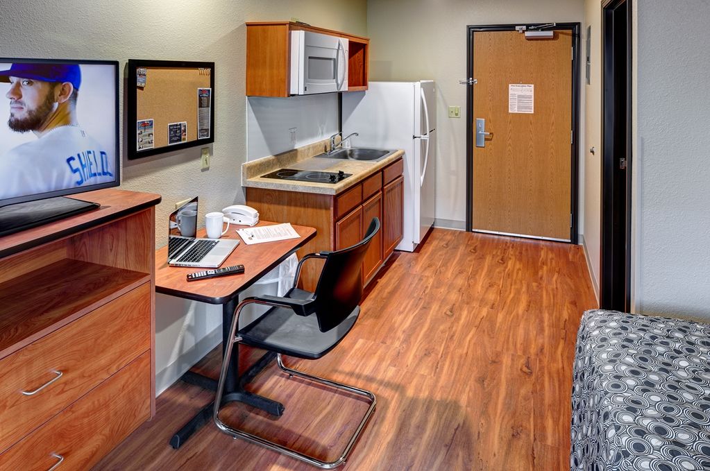 Extended Stay America Select Suites - Wichita - Airport Rom bilde